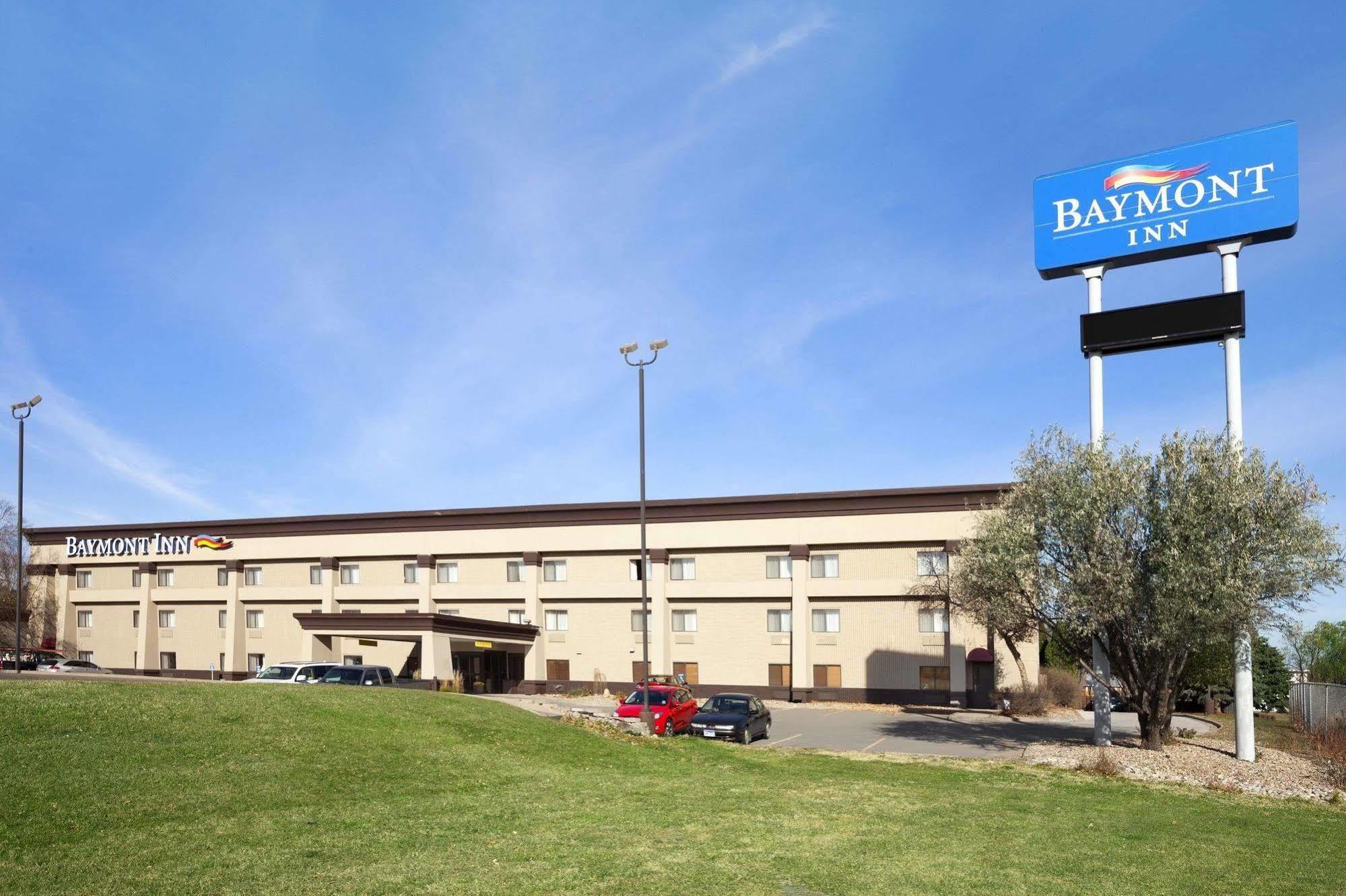 Baymont By Wyndham Sioux Falls Hotel Exterior photo